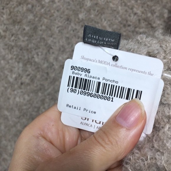 Shupaca Baby Alpaca Poncho Caraveli Tan NWT - Picture 6 of 11